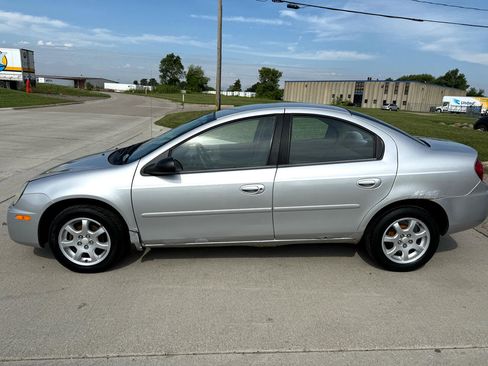 Used 2005 Dodge Neon SXT image 4