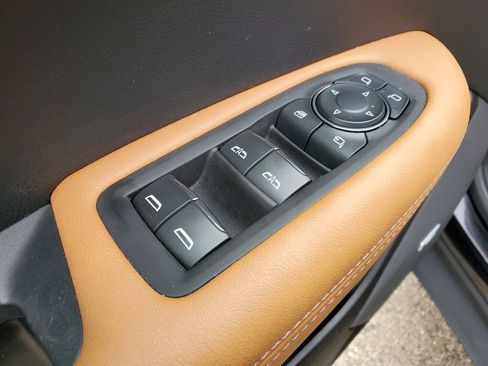 Certified 2022 Cadillac XT5 Premium Luxury image 19