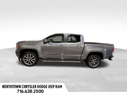 Used 2019 GMC Canyon Denali image 2