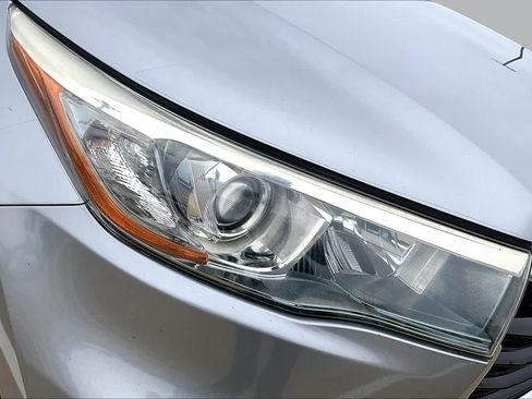 Used 2015 Toyota Highlander Limited FWD image 27