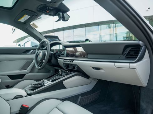 New 2026 Porsche 911 Carrera 4S image 28