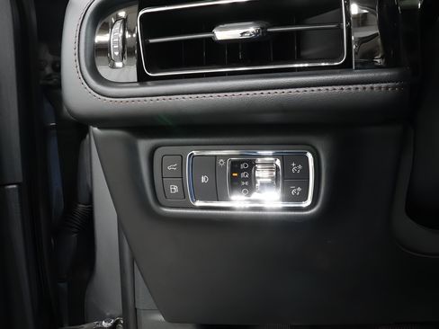 Used 2023 Lincoln Aviator Grand Touring w/ Equipment Group 301A AWD/4WD image 18