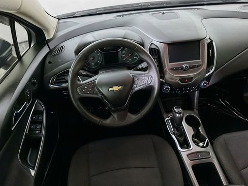 Used 2018 Chevrolet Cruze LT w/ Convenience Package FWD image 27