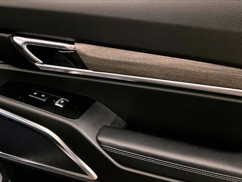 Used 2021 Kia Telluride SX w/ SX Prestige Package image 23