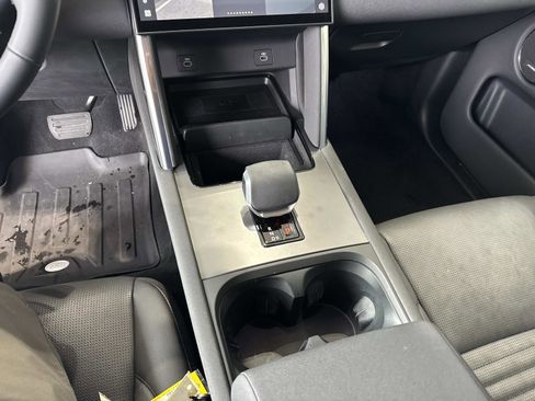 Certified 2025 Land Rover Discovery Sport S image 27