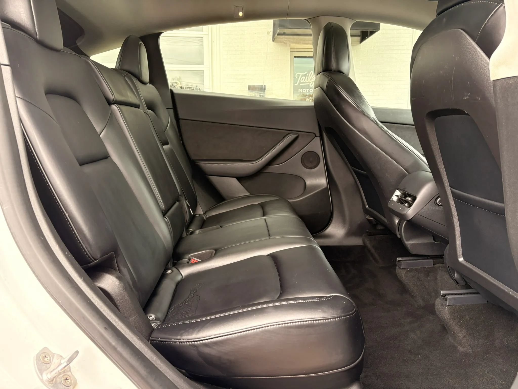 Used 2022 Tesla Model Y Long Range AWD/4WD image 11