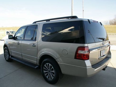 Used 2017 Ford Expedition EL XLT w/ Equipment Group 202A image 5