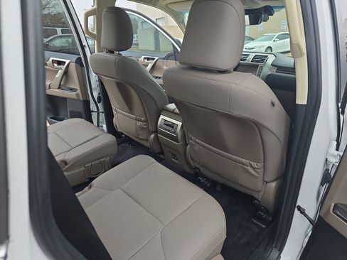 Used 2021 Lexus GX 460 Premium image 12