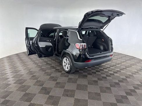 Used 2025 Jeep Compass Sport AWD/4WD image 16