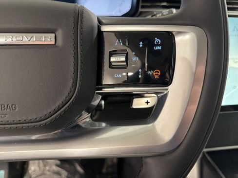 New 2026 Land Rover Range Rover Long Wheelbase SE AWD/4WD image 13