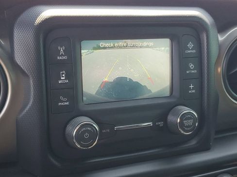 Used 2019 Jeep Wrangler Unlimited Sport AWD/4WD image 19