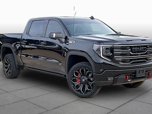 Certified 2025 GMC Sierra 1500 AT4 w/ AT4 Premium Package AWD/4WD image 2