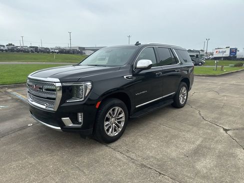 Used 2023 GMC Yukon SLT AWD/4WD image 7