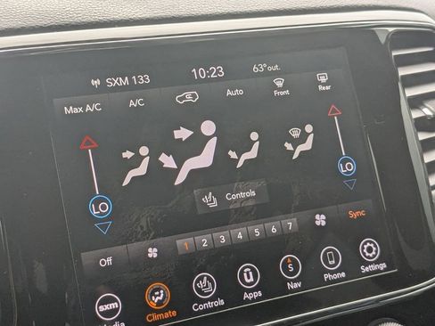 Used 2021 Jeep Grand Cherokee Laredo X RWD image 21