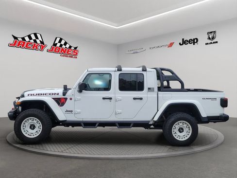 Used 2020 Jeep Gladiator Rubicon AWD/4WD image 2