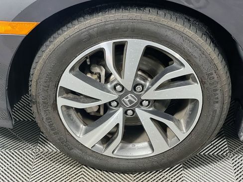 Used 2023 Honda Odyssey Touring image 11