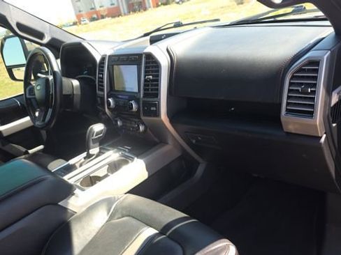Used 2018 Ford F150 Platinum w/ Equipment Group 701A Luxury image 29