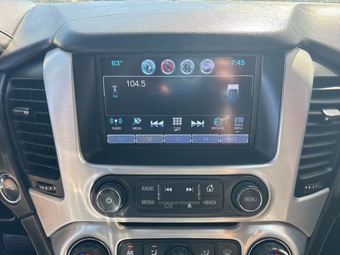 Used 2017 GMC Yukon SLT image 14