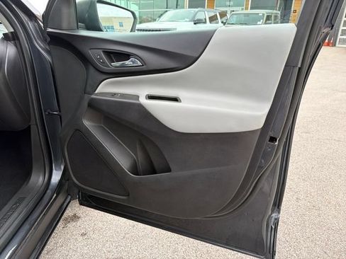 Used 2022 Chevrolet Equinox LS w/ LS Convenience Package FWD image 36