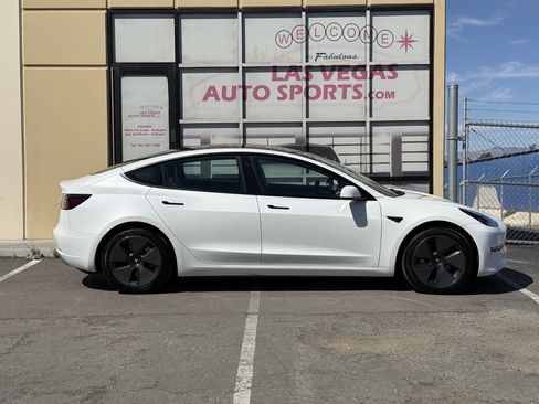 Used 2023 Tesla Model 3 Standard Range image 6