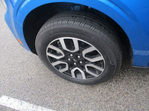 Used 2022 Ford Maverick Lariat FWD image 26