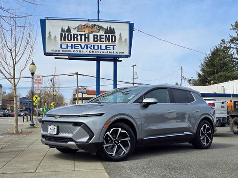 Used 2025 Chevrolet Equinox EV LT w/ Convenience Package image 1