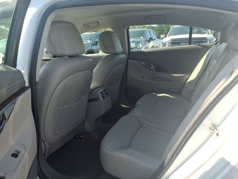 Used 2010 Buick LaCrosse CXL w/ Luxury Package FWD image 22