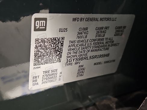 Certified 2025 Cadillac Escalade Premium Luxury image 27