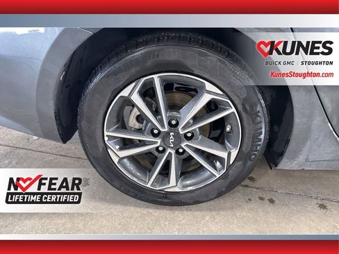 Used 2024 Kia Forte LXS image 13