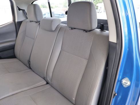 Used 2016 Toyota Tacoma SR5 RWD image 22