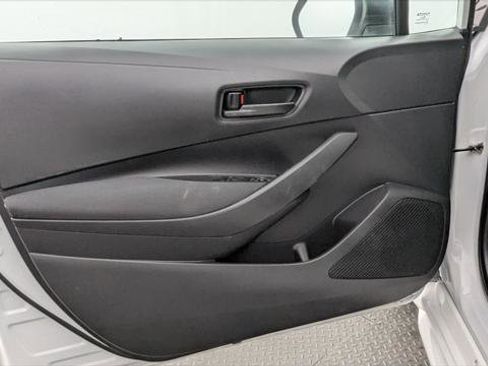 Used 2022 Toyota Corolla LE FWD image 13
