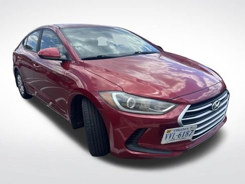 Used 2017 Hyundai Elantra SE FWD image 2