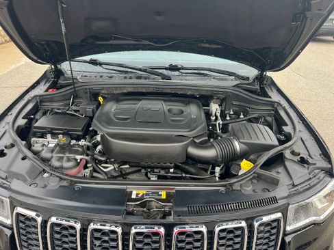 Used 2022 Jeep Grand Cherokee Laredo E w/ Security & Convenience Group image 19