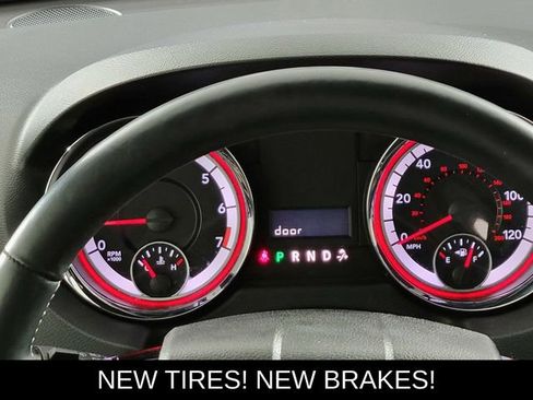 Used 2017 Dodge Grand Caravan SXT w/ Driver Convenience Group image 30