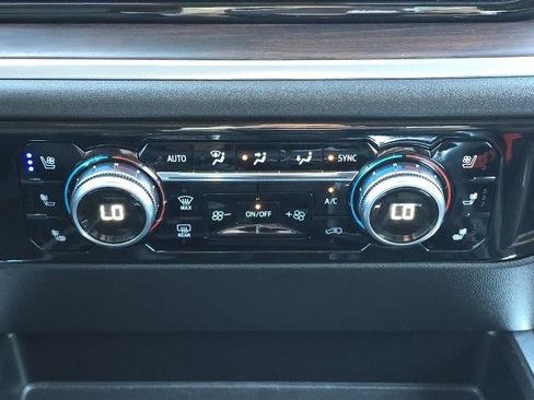 Used 2022 GMC Sierra 1500 SLT image 40