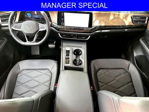 Certified 2026 Volkswagen Atlas SE FWD image 31