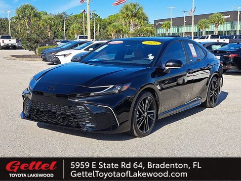 Certified 2025 Toyota Camry XSE image 1
