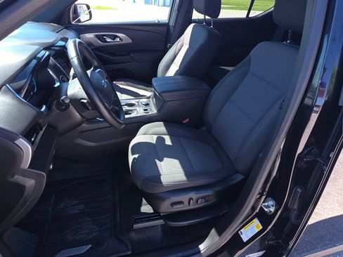 Used 2023 Chevrolet Traverse LT FWD image 10