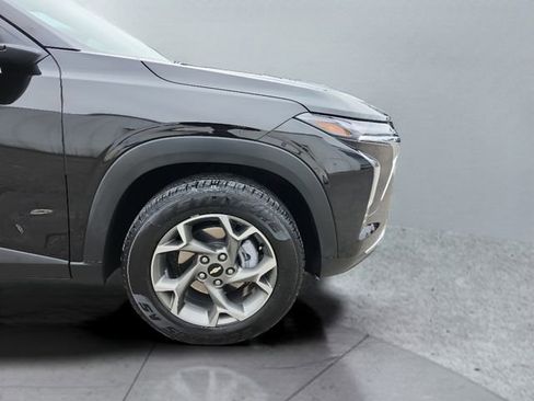 Certified 2025 Chevrolet Trax LT w/ LT Convenience Package image 31