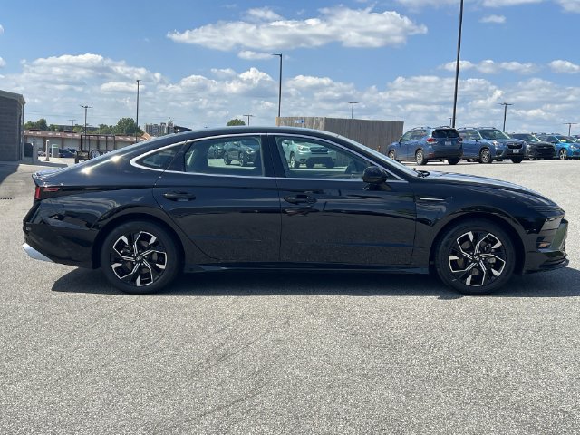 Certified 2025 Hyundai Sonata SEL FWD image 14