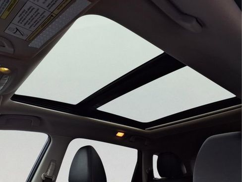 Used 2015 Nissan Rogue SL w/ SL Premium Package image 23