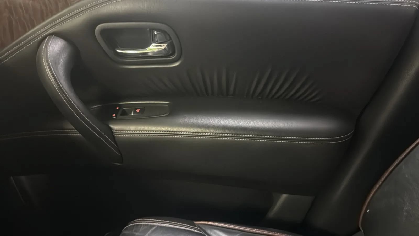 Used 2018 Nissan Armada Platinum RWD image 17