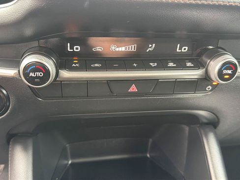 Used 2025 MAZDA MAZDA3 s Sport FWD image 26