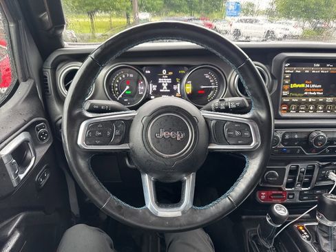 Used 2022 Jeep Wrangler Unlimited Rubicon 4xe w/ Cold Weather Group AWD/4WD image 16