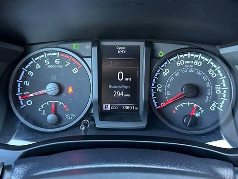 Used 2020 Toyota Tacoma SR image 41