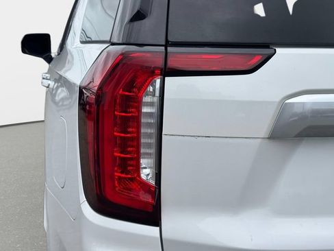 Used 2023 GMC Yukon Denali AWD/4WD image 10