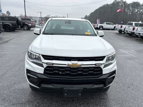 Used 2022 Chevrolet Colorado LT w/ Fleet Safety Package image 8