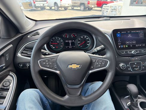 Used 2024 Chevrolet Malibu LS image 17
