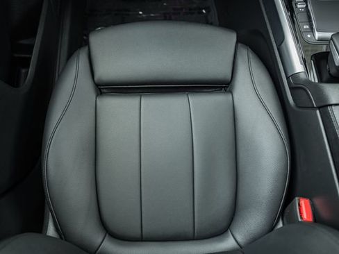 Certified 2023 Mercedes-Benz GLB 250 4MATIC image 29
