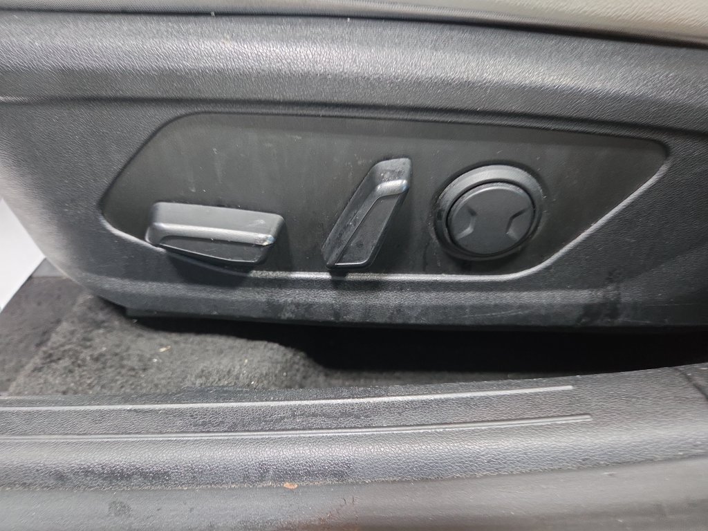 Used 2024 Hyundai Elantra Limited FWD image 28